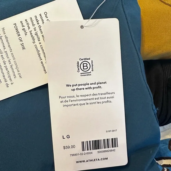 Athleta high rise run with it 2.5” short large - Picture 2 of 3